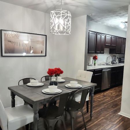 Charming Condo In Central Роли Экстерьер фото