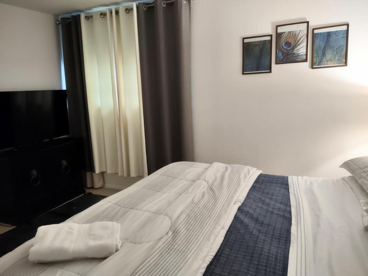 Charming Condo In Central Роли Экстерьер фото