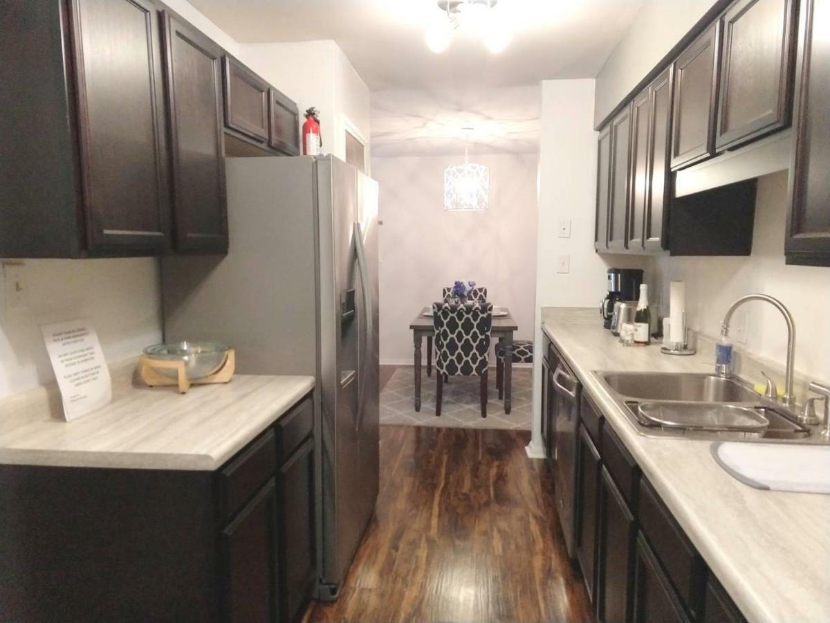 Charming Condo In Central Роли Экстерьер фото